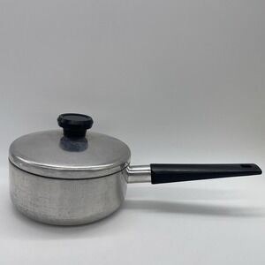Vintage Wear-Ever 1qt Sauce Pan With‎ Lid Aluminum Non-Stick Black Handle USA